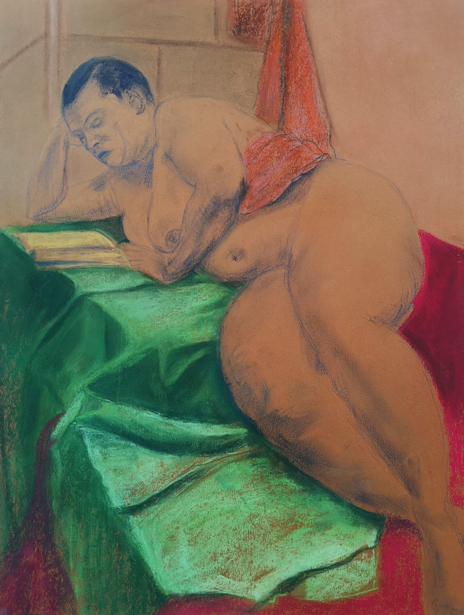 A naked woman lies and reads a book